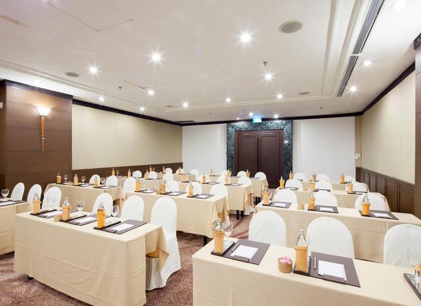 Ruang konferensi Foto