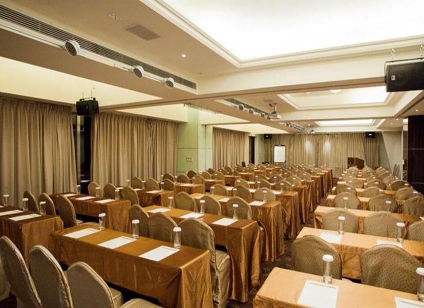 Ruang konferensi Foto