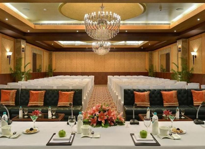 Ruang konferensi Foto