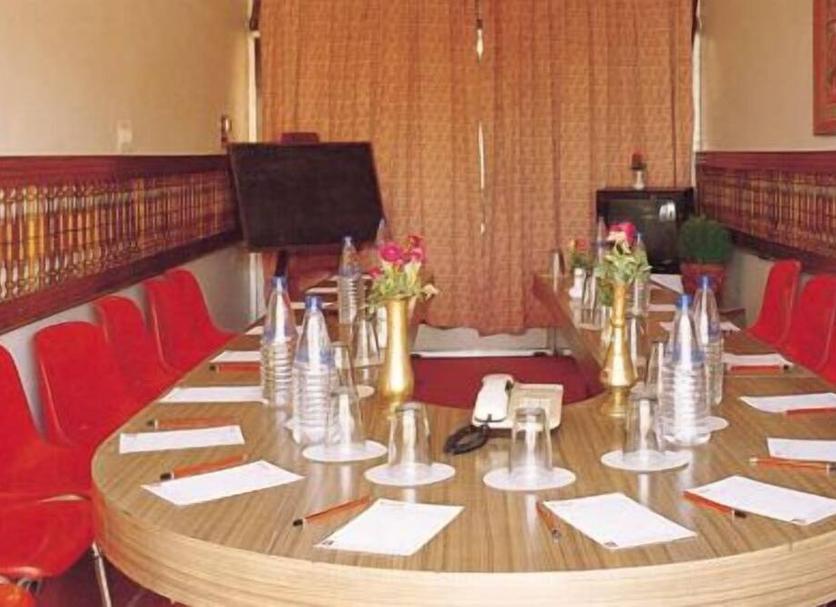 Ruang konferensi Foto
