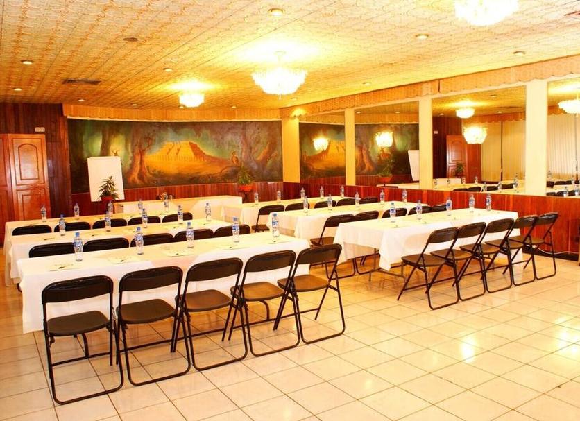 Ruang konferensi Foto