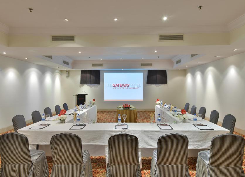 Ruang konferensi Foto