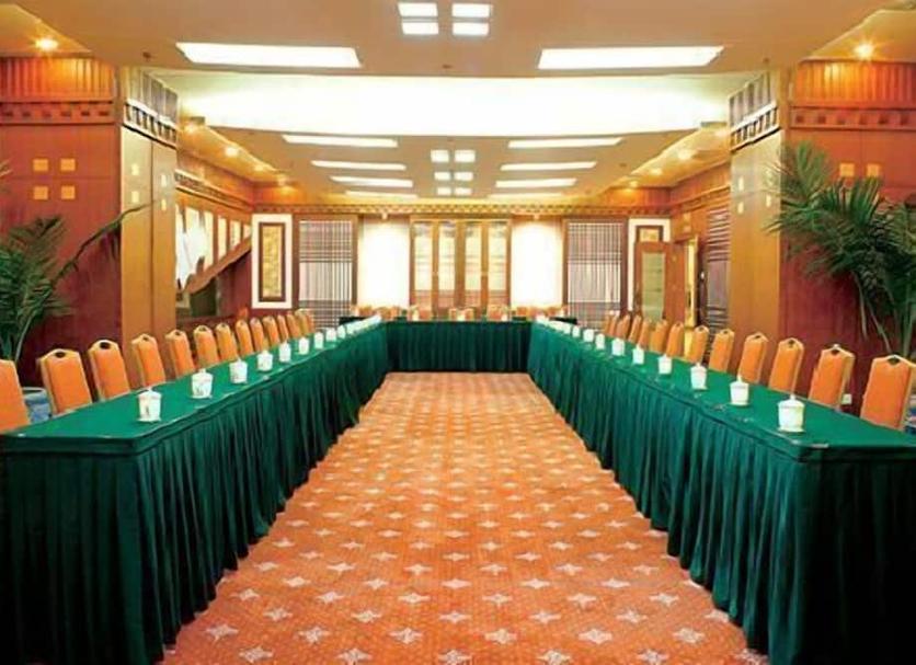 Ruang konferensi Foto