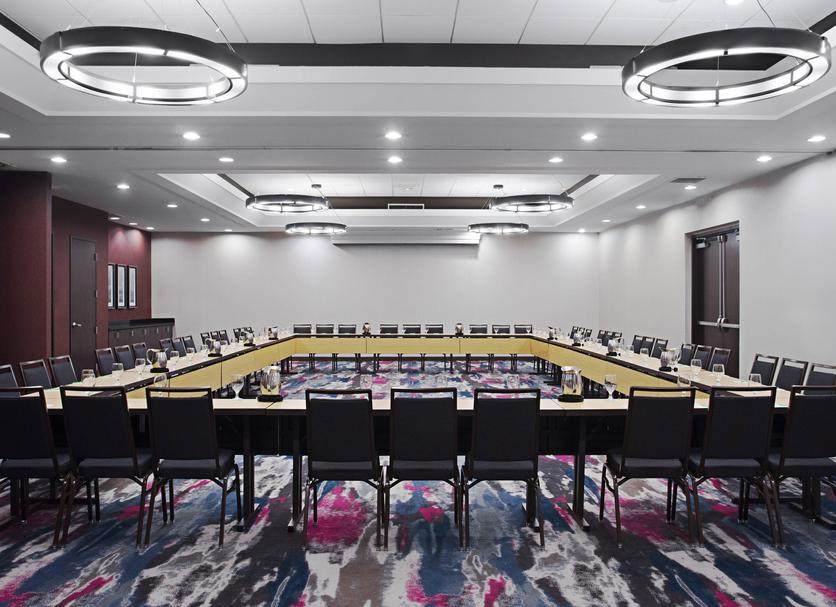 Ruang konferensi Foto