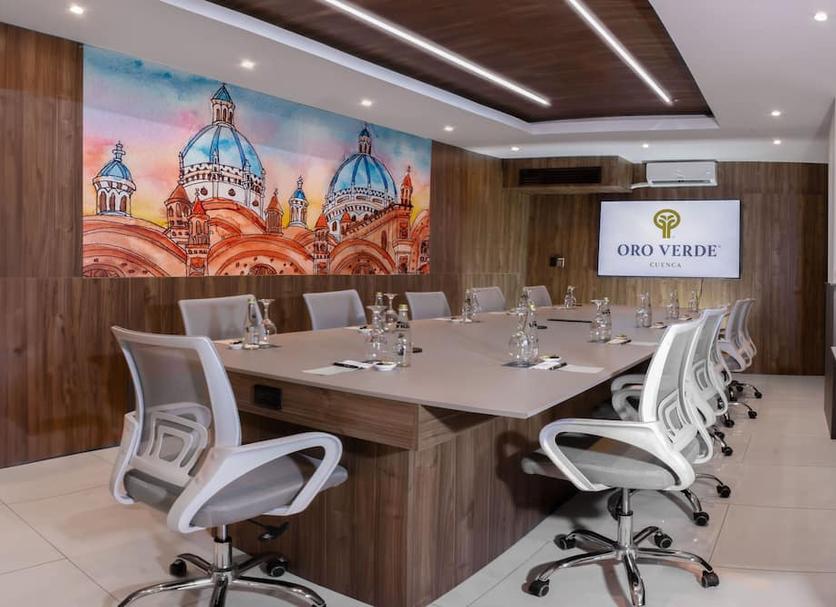 Ruang konferensi Foto