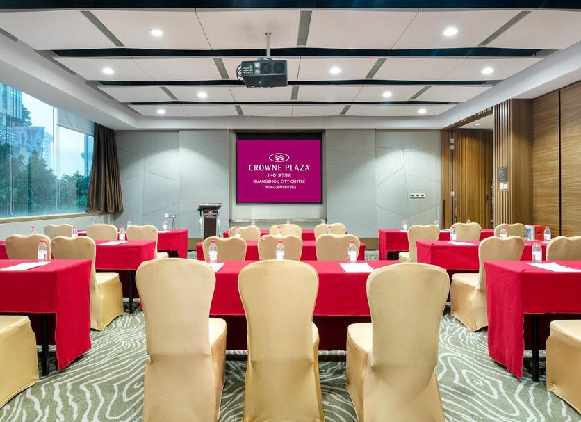 Ruang konferensi Foto