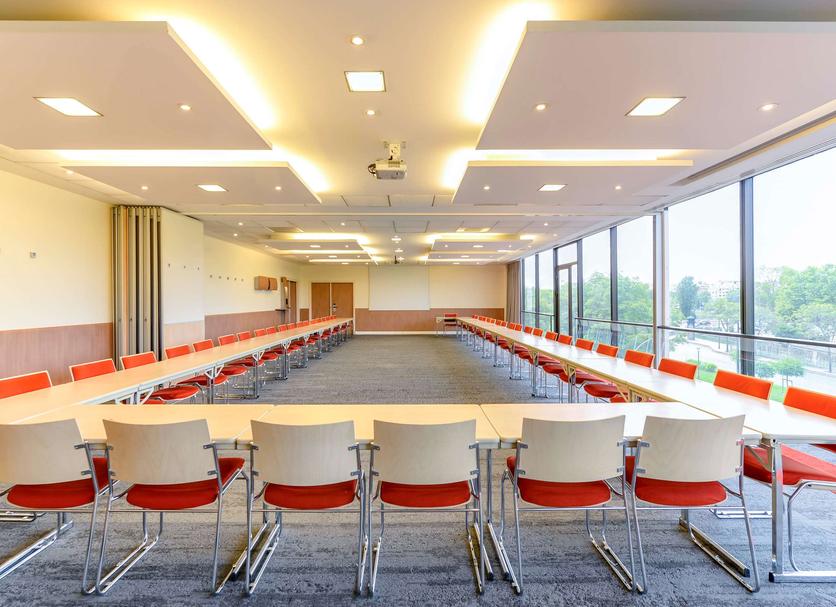 Ruang konferensi Foto