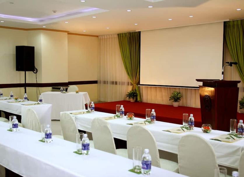 Ruang konferensi Foto