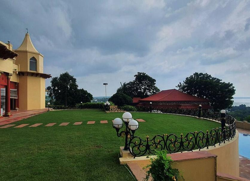 Pemandangan luar Foto