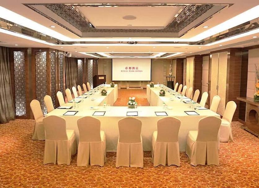 Ruang konferensi Foto