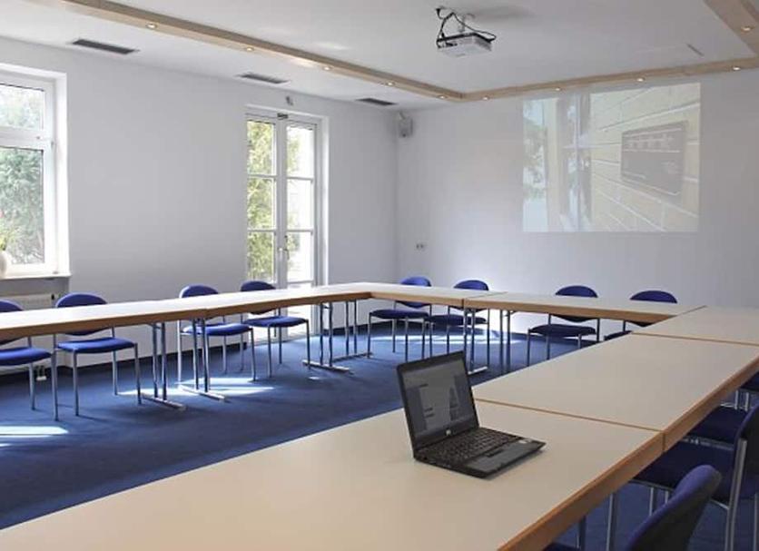 Ruang konferensi Foto