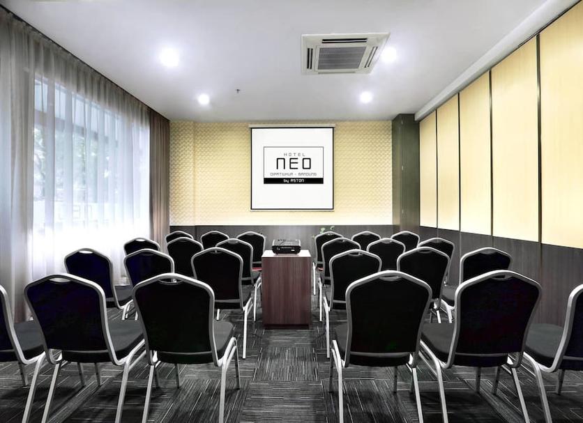 Ruang konferensi Foto