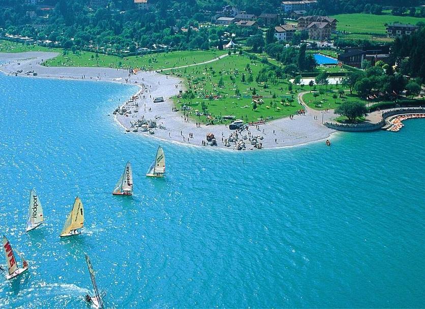 Kolam Foto