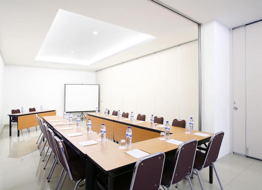 Ruang konferensi Foto
