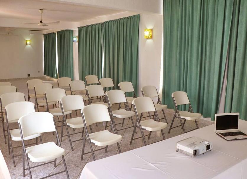 Ruang konferensi Foto