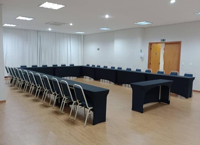 Ruang konferensi Foto