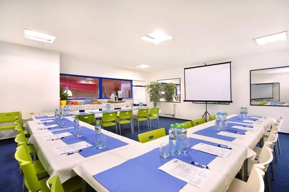 Ruang konferensi