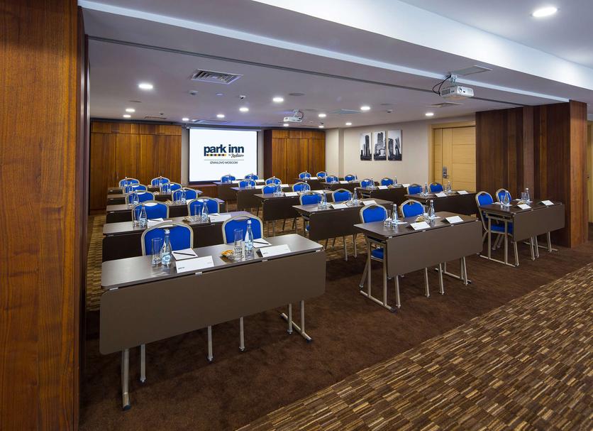 Ruang konferensi Foto