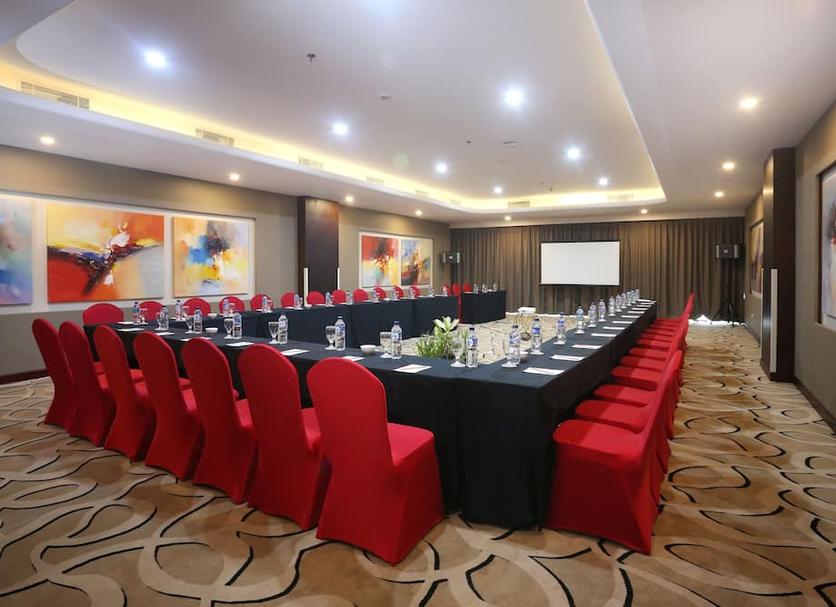 Ruang konferensi Foto