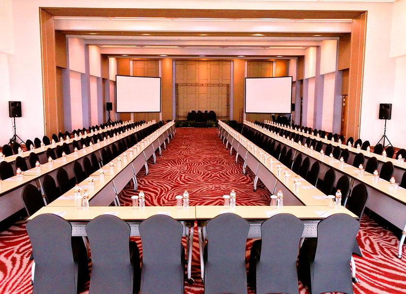Ruang konferensi Foto