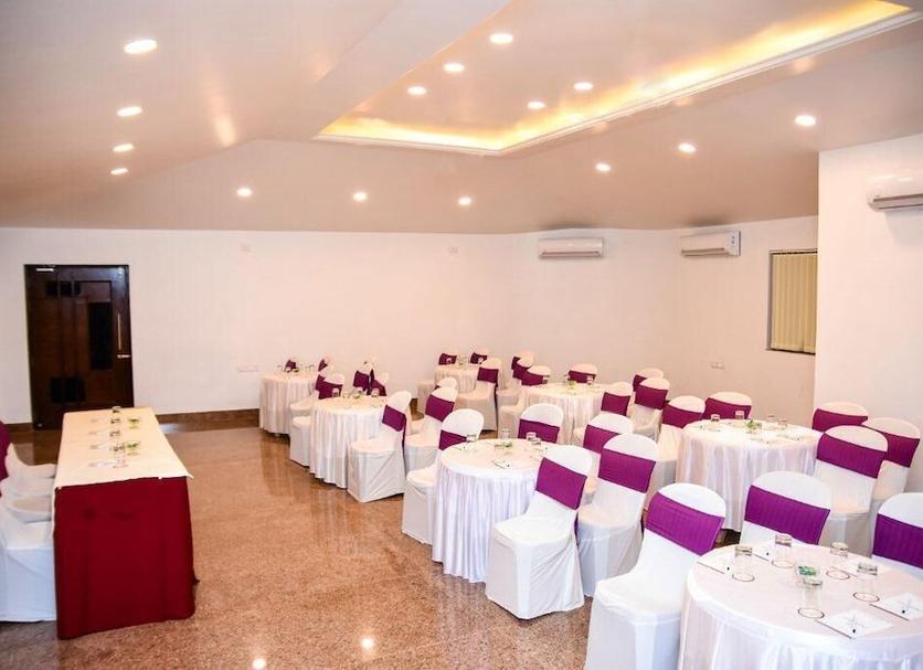 Ruang konferensi Foto