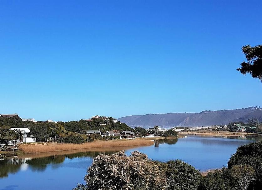 Pemandangan luar Foto