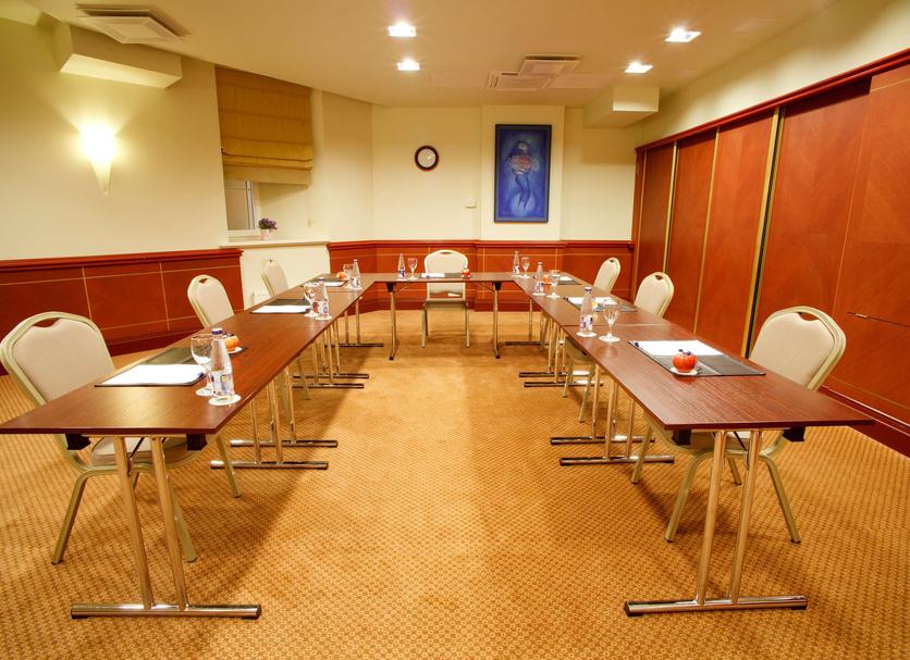 Ruang konferensi Foto