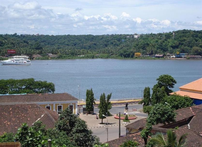Pemandangan luar Foto