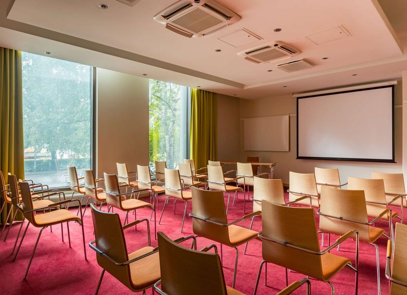 Ruang konferensi Foto