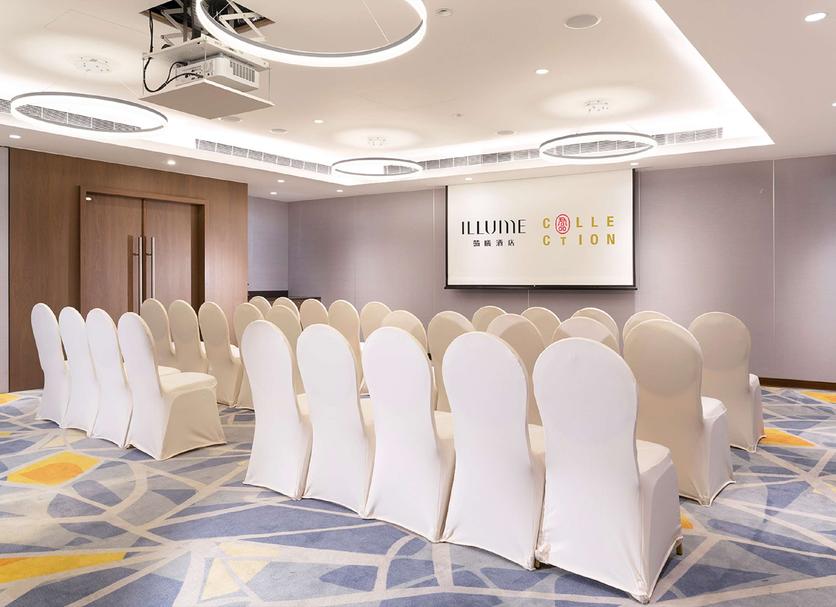 Ruang konferensi Foto
