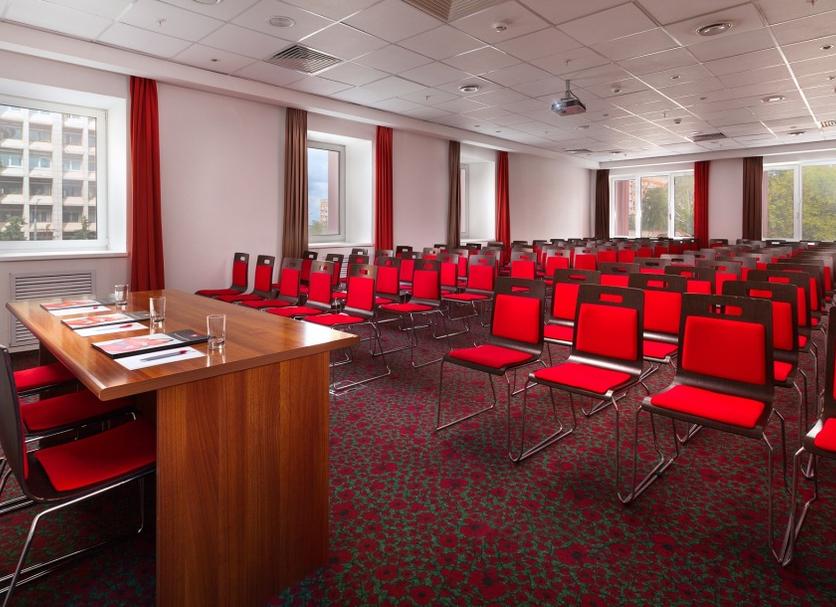 Ruang konferensi Foto