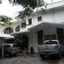 Pemandangan luar