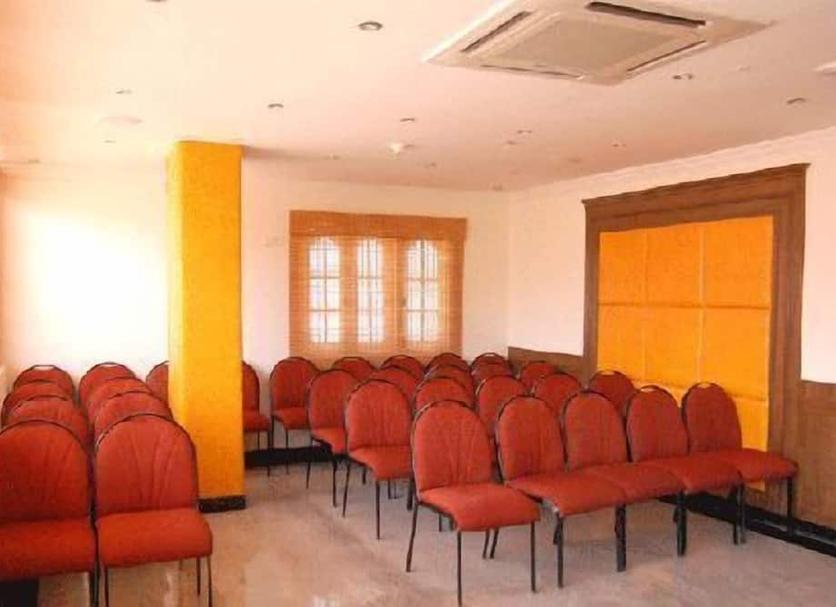 Ruang konferensi Foto