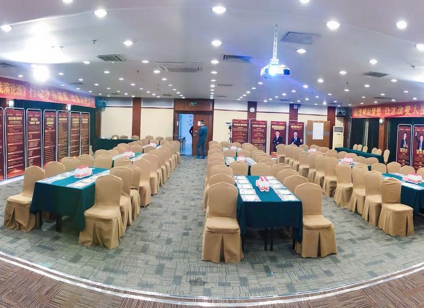 Ruang konferensi Foto