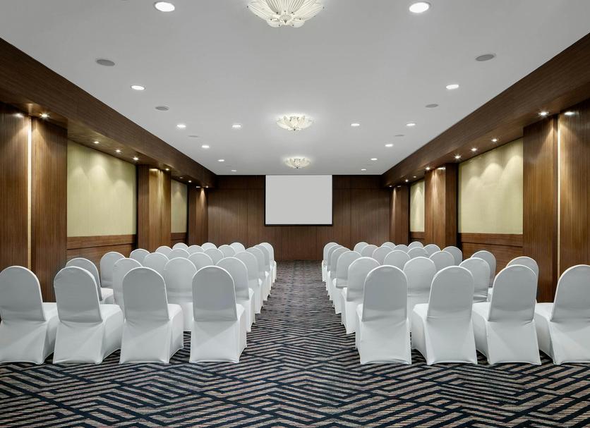Ruang konferensi Foto