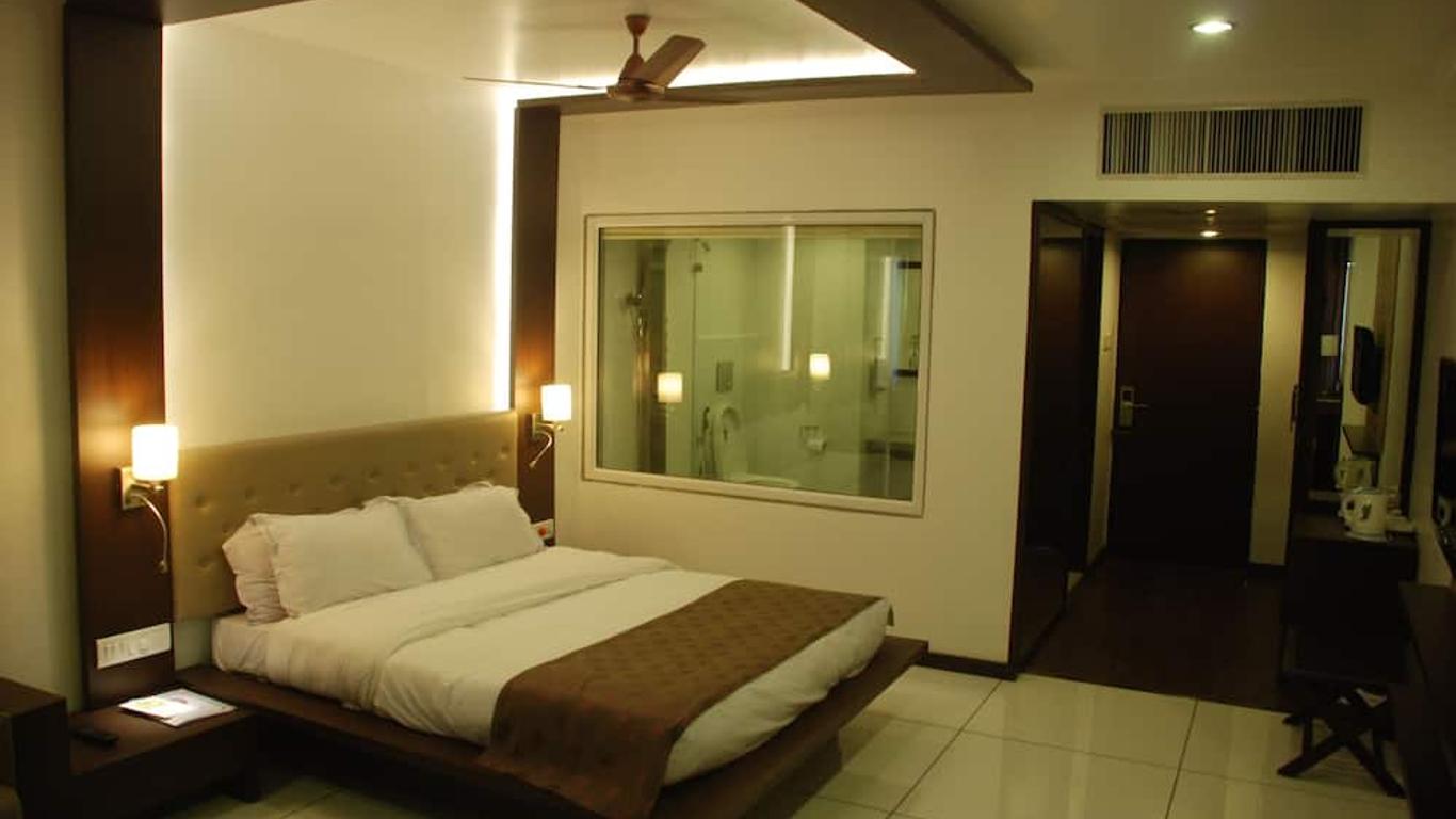Palette Hotel Surya Vadodara