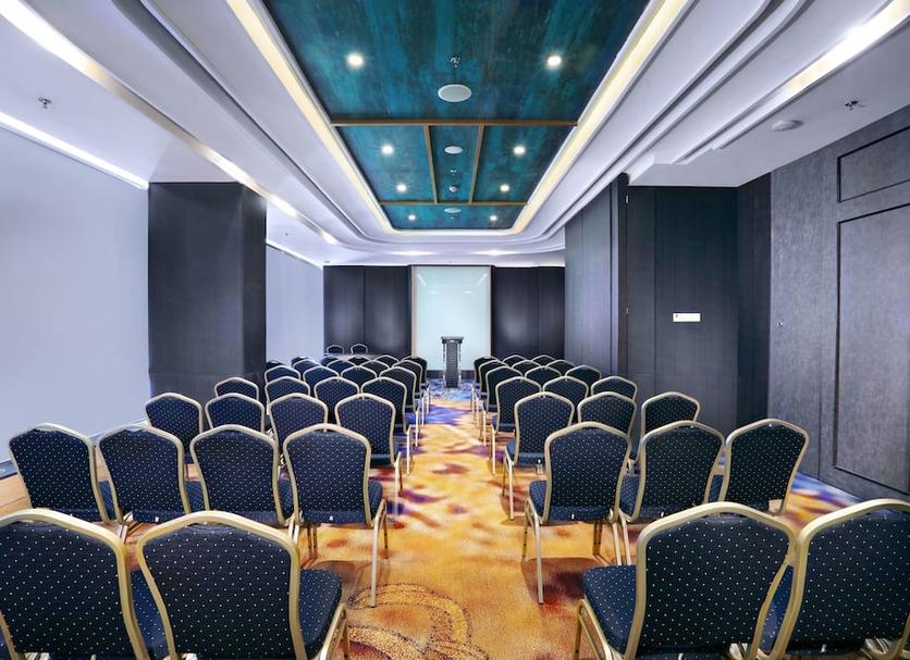 Ruang konferensi Foto