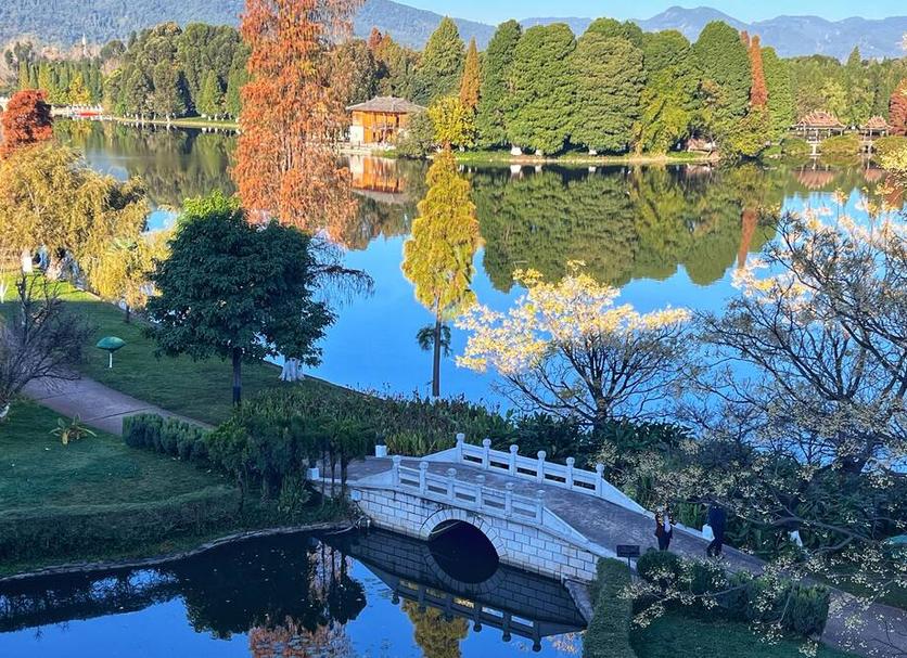 Pemandangan luar Foto