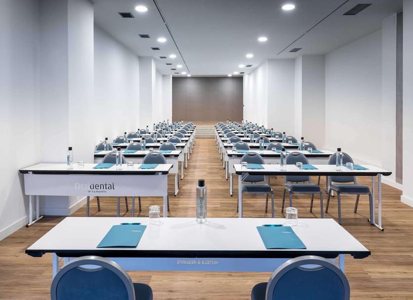 Ruang konferensi Foto