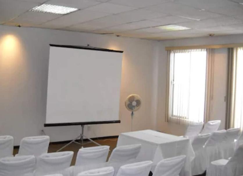Ruang konferensi Foto