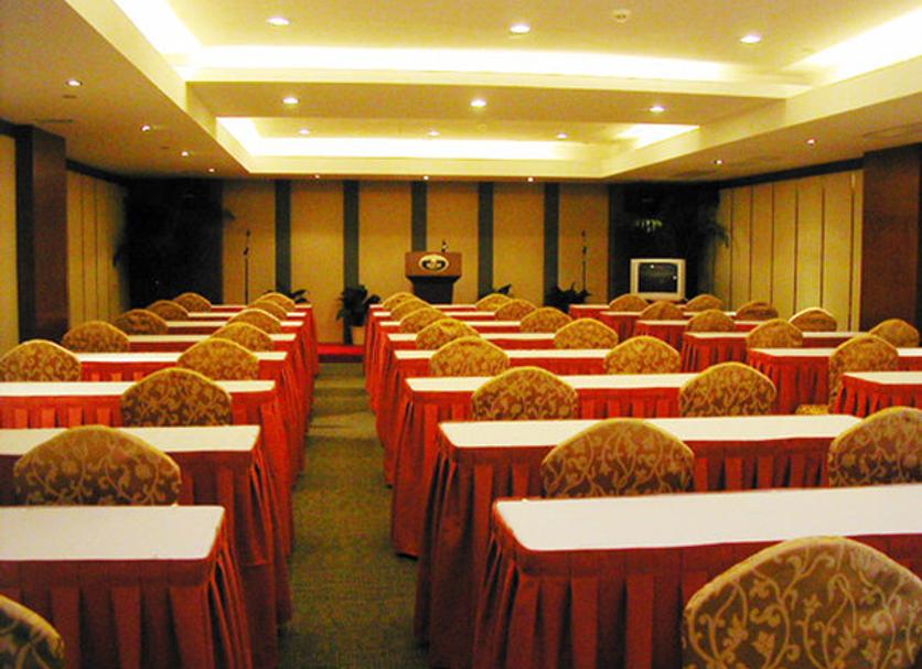 Ruang konferensi Foto