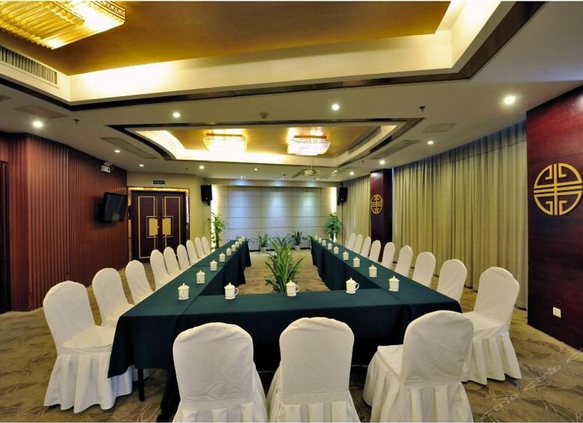 Ruang konferensi Foto