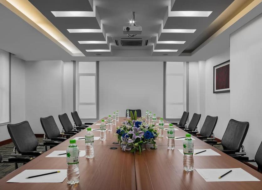 Ruang konferensi Foto