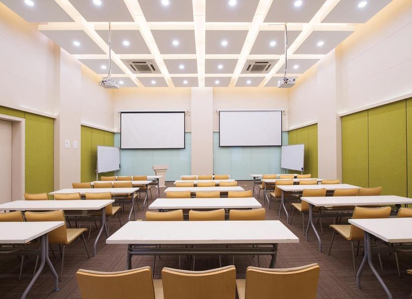 Ruang konferensi Foto