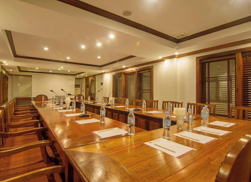 Ruang konferensi Foto