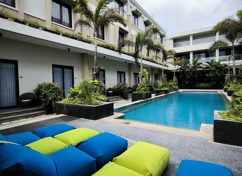 Kolam Foto