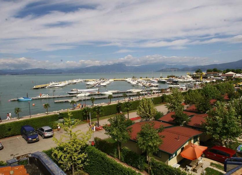 Pemandangan luar Foto