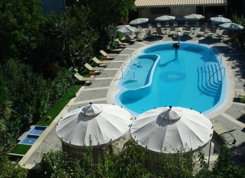 Kolam Foto