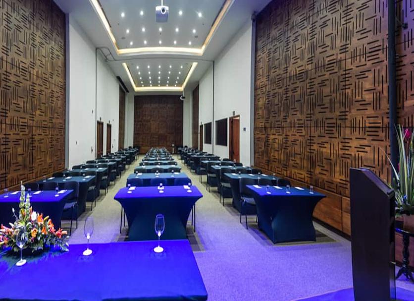 Ruang konferensi Foto