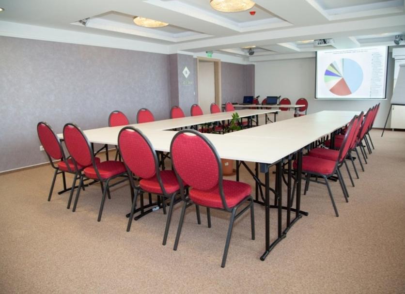 Ruang konferensi Foto